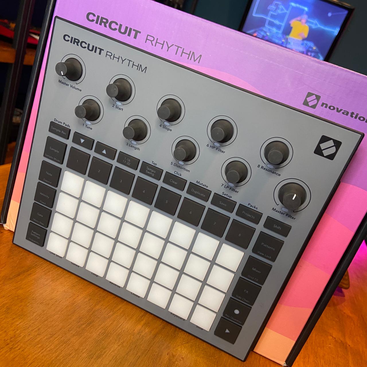 Novation Circuit Rhythm Sampler Drum Machine Groovebox Turntable Dealer