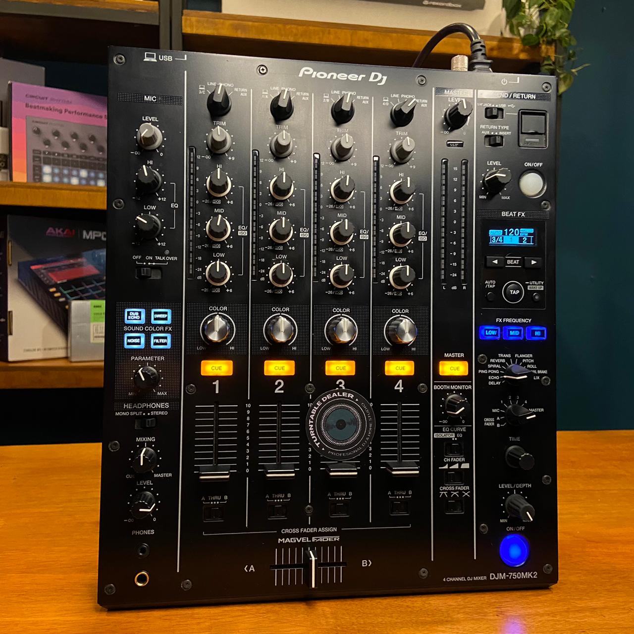 Mixer Pioneer DJM 750 MK2 (Usado) Turntable Dealer